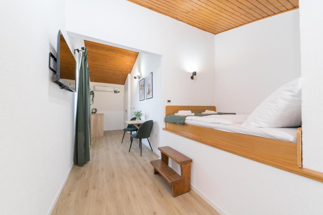 Bb Olive Bed and Breakfast Seget  Exteriör bild
