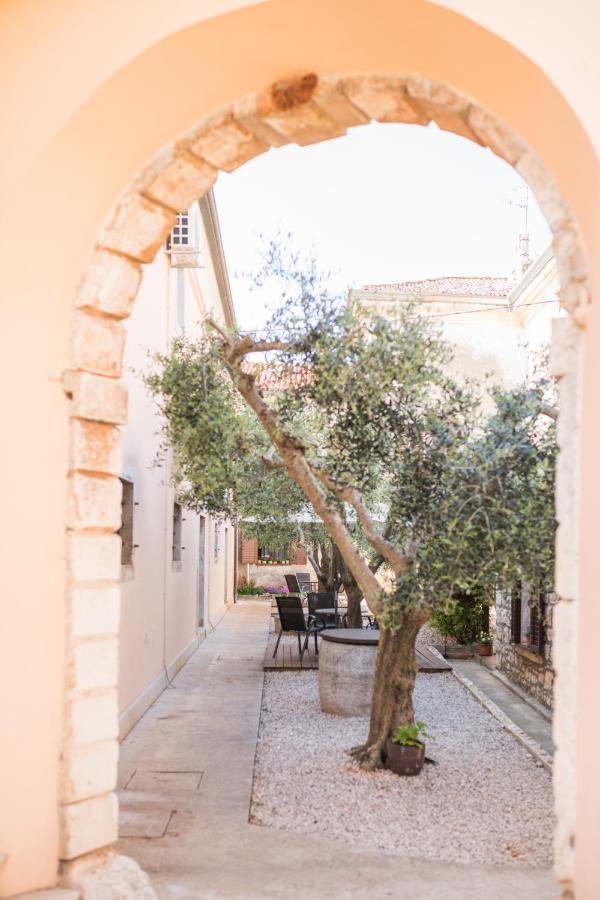 Bb Olive Bed and Breakfast Seget  Exteriör bild